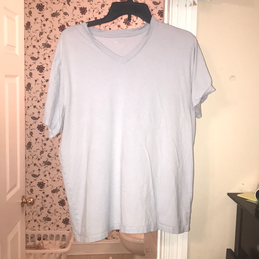 Gap V-Neck Tee